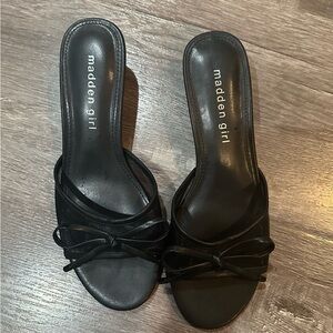 Madden Girl Black Bow kitten heel